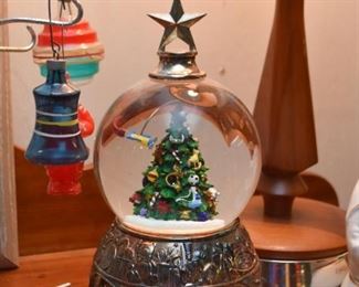 Christmas Decor (Vintage & Newer)