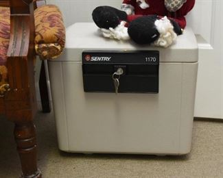 Sentry Home Safe / Lock Box