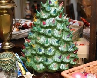 Christmas Decor (Vintage & Newer)