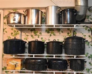 Stock Pots, Black Graniteware / Enamelware Pots & Pans