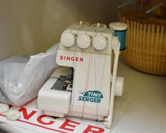 Singer Tiny Serger