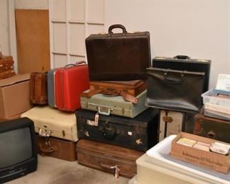 Vintage Luggage / Suitcases