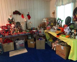 Holiday and Christmas decor