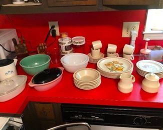 Prex, corning ware, cool vintage stoneware dinner plates