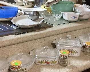 Assortment of Kitchen Items