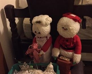 Assorted Holiday Décor 