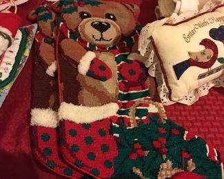 Assorted Holiday Décor 