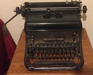 Remington Rand Model Seventeen Vintage Typewriter