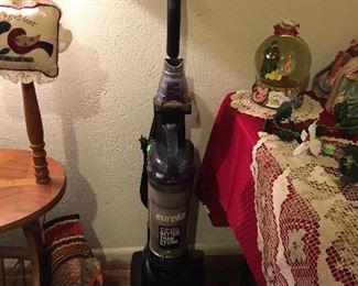 Assorted Holiday Décor, Eureka Vacuum 