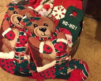 Assorted Holiday Décor 