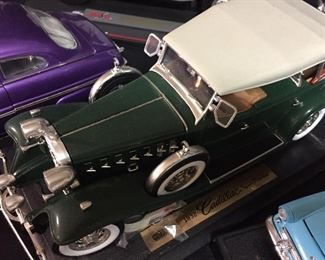 Collectible Cars Dye Cast 1932 Cadillac