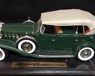 Collectible Cars Dye Cast 1932 Cadillac