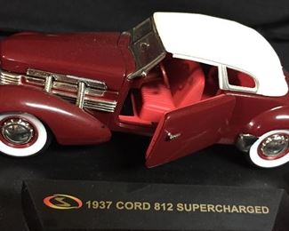 Collectible Cars Dye Cast 1937 Cord 812 Supercharged