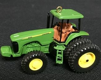 Collectible Cars Dye Cast Tractor John Deere