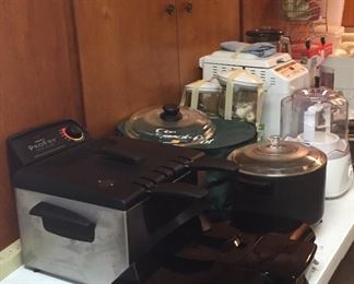 Deep Fryer, Fry Daddy, Bread Machine, Yogurt/Ice Cream Maker