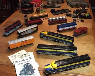 Set of American Flyer  and lots of accessories 1950's  mint condition