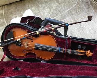 Childs  Easrman violin.  1/8 size 