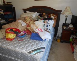Full mattress set