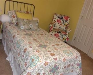 Vintage twin trundle bed. Mattresses not for sale.