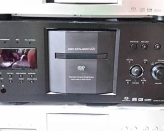 Sony Disc Explorer 400 CD/DVD player, DVP-CX777ES (2 silver color, 1 black)