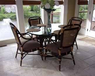 Bernhardt Dining/Kitchen/Indoor Sunroom Table with thick round beveled edge glass top table with Rattan chairs upholstered in Java! Excellent condition!