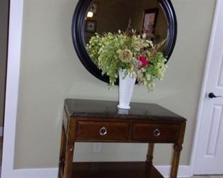 Bernhardt 2 drawer entry table! Round beveled edge table!