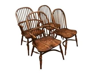 90. Set of Four 4 Windsor Comb Back Chairs