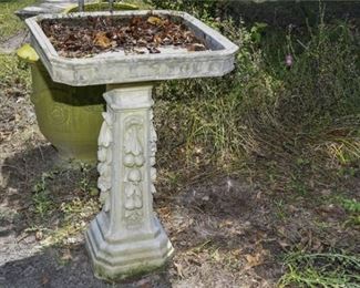 206. KENNETH LYNCH Concrete Bird Bath