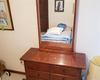 Thomasville dresser with mirror