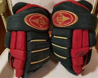 Wild goalie gloves