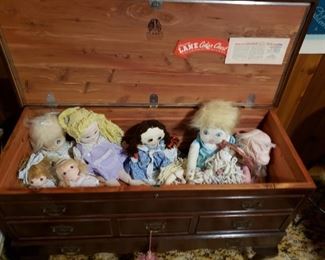 Lane cedar chest with legs; vintage dolls