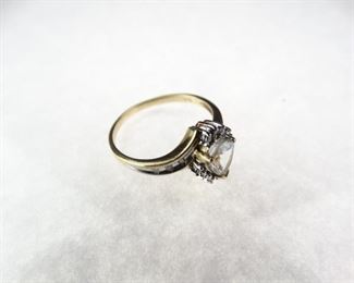 10K Gold Ring with Aquamarine Stone