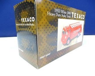 Texaco 1953 White 3000 Heavy Duty Stake Truck Model