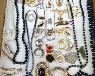 Assorted Vintage Necklaces