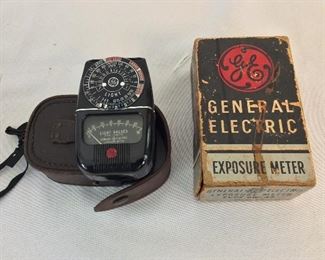 Vintage General Electric Exposure Meter. 