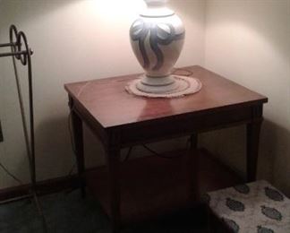 Pair of Bow lamps and end tables