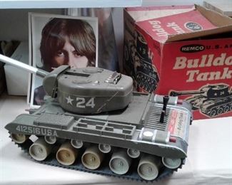 BULLDOG TANK AND BOX