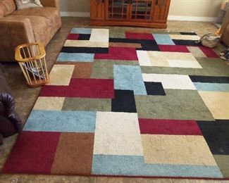 COLORFUL LARGE AREA RUG 
