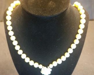 pearl like necklace