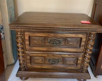 #32 End Table w/Barley Twist Sides w/ 2 drawers 28x17x23 $45.00