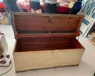 #39 Lane Cedar Chest w/Tray - Painted Ant. White w/key $125.00