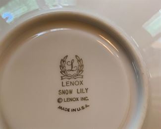 #49 Lenox - Snow Lilly - 24 pieces $75.00