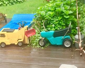 NJ Estate Sale Linden by Estate Sales By Olga