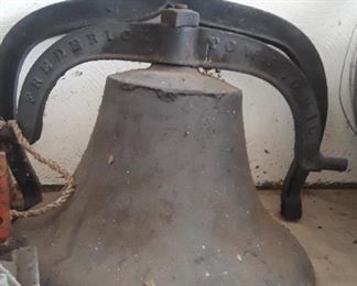 Fredericktown, Ohio Cast iron bell