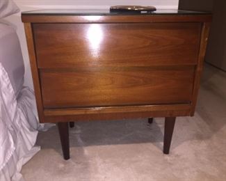 Matching Mid Century night stand with 2 pull out drawers - Neat and Clean