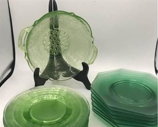 Depression Glass https://ctbids.com/#!/description/share/157159