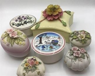 Seven Porcelain Lidded Boxes https://ctbids.com/#!/description/share/157215