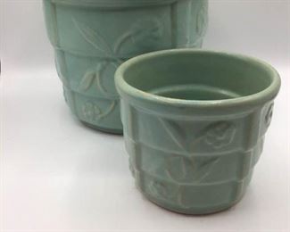 Pottery Planters https://ctbids.com/#!/description/share/157241
