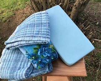Mid Century Modern Towels Never Used
Mid Century Modern Toilet Tank Cover Blue 
