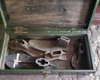 Antique cobbler's set
